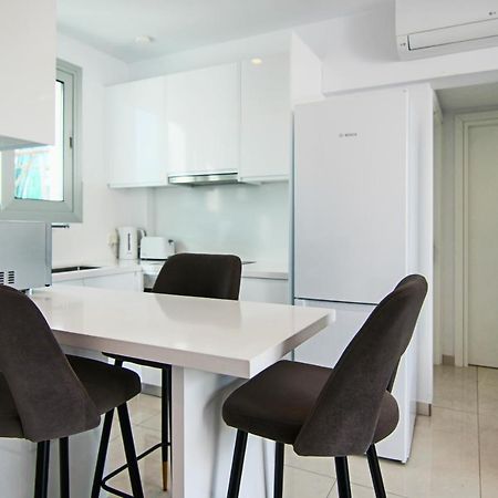 Апартаменты Phaedrus Living - Seaside Executive Flat Harbour 208 Пафос Экстерьер фото