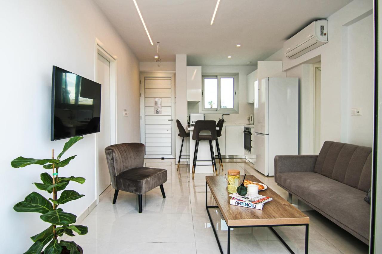 Апартаменты Phaedrus Living - Seaside Executive Flat Harbour 208 Пафос Экстерьер фото