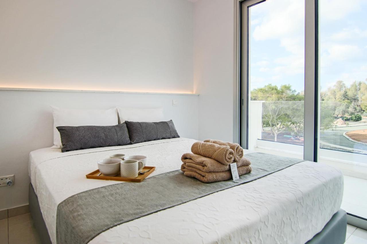 Апартаменты Phaedrus Living - Seaside Executive Flat Harbour 208 Пафос Экстерьер фото