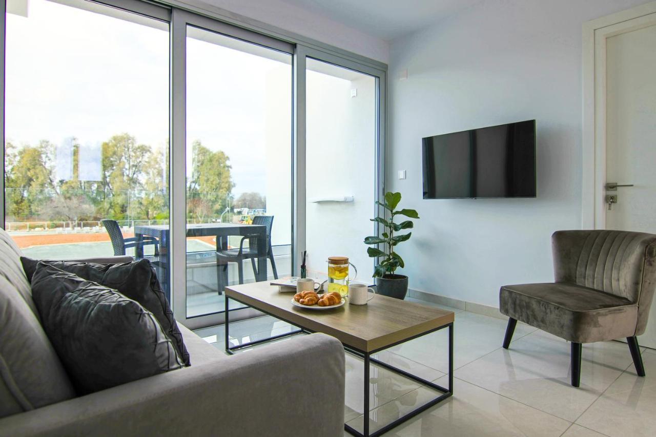 Апартаменты Phaedrus Living - Seaside Executive Flat Harbour 208 Пафос Экстерьер фото
